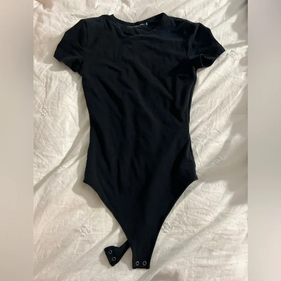 Abercrombie & Fitch Soft Seamless Tee Bodysuit in Black size XS - Picture 2 of 3
